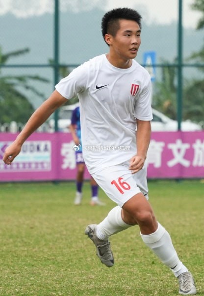 中國職業(yè)賽場首位09后！成都蓉城B隊16歲小將帥惟浩上演生涯首秀