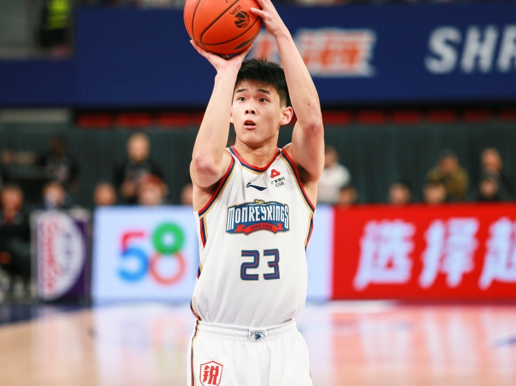 攻擊欲望很強！林葳半場出手14次拿下14分1板1助2斷